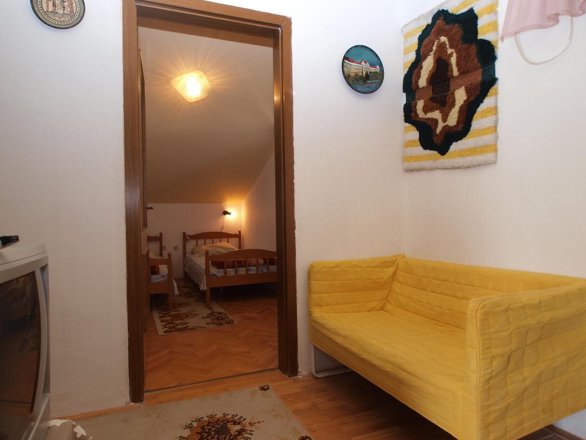 Apartments Slavica 382 Pula Ngoại thất bức ảnh